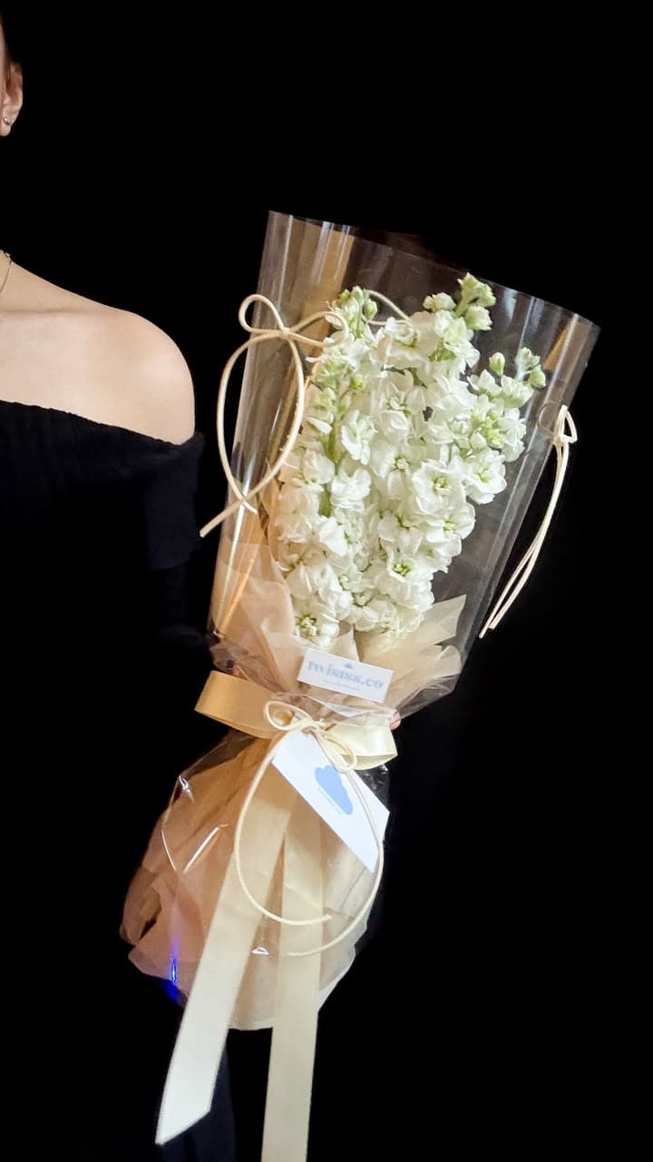 White Matthiola Flower Bouquet